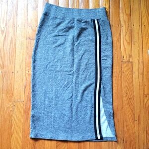 Athleisure skirt with split